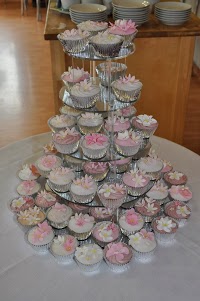 Icing on the Cakes 1070883 Image 3